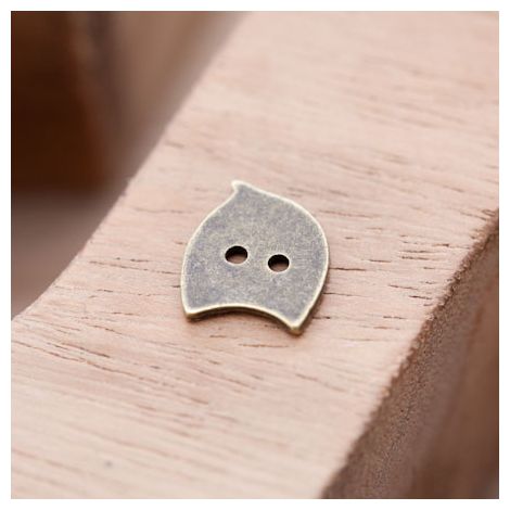 Bouton en métal 14x12mm Fantôme Bronze vieilli