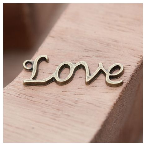 Breloque Love Écriture Script Bronze vieilli