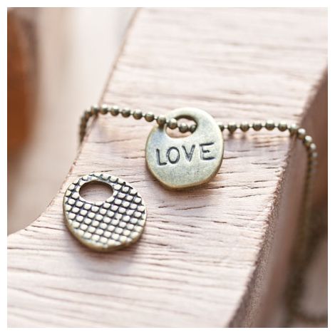 Breloque Petit médaillon Love Bronze vieilli