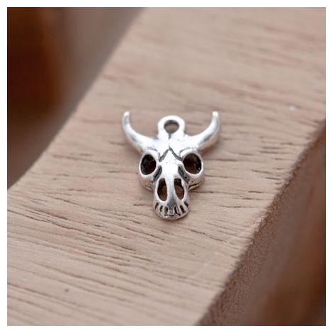 Breloque Tête de Taureau Argent vieilli