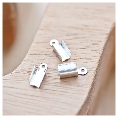 Embout pour cordon à pincer 4mm Argent vieilli x 50