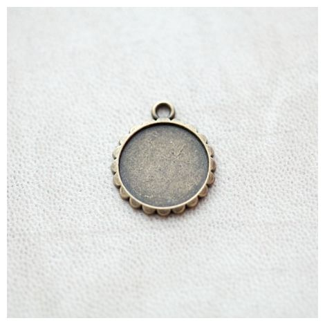 Pendentif à Cabochon Rond 16mm Contour Fleur Bronze vieilli