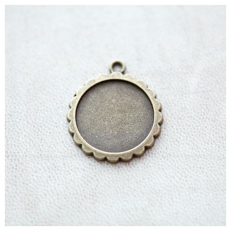 Pendentif à Cabochon Rond 20mm Contour Fleur Bronze vieilli