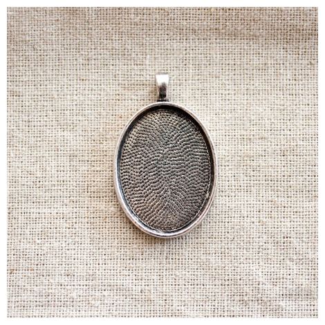 Pendentif Cadre de cabochon Oval 3,0x2,2cm Argent vieilli x 1