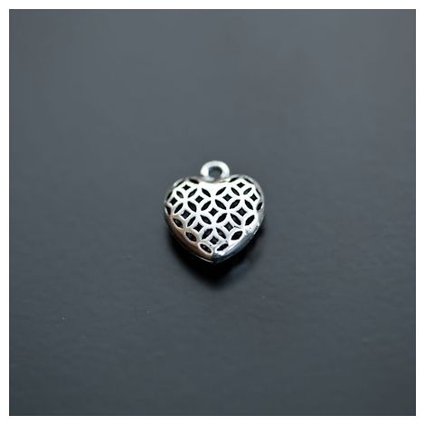 Pendentif Petit Coeur filigrane 13mm Relief Argenté vieilli