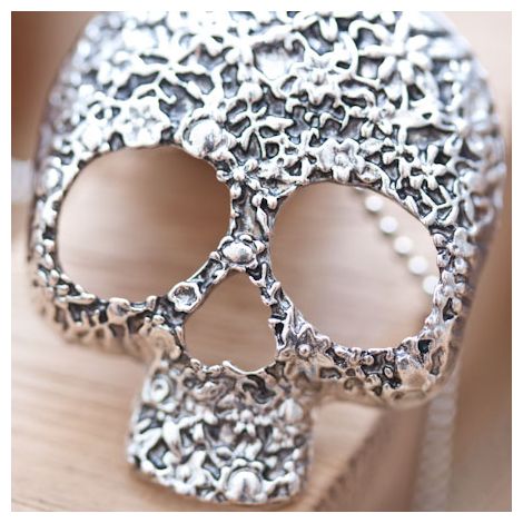 Pendentif Skull Crâne Fleur Tendance Argent vieilli