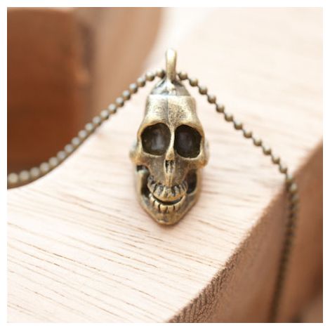 Pendentif Tête de mort allongée Bronze vieilli x 1