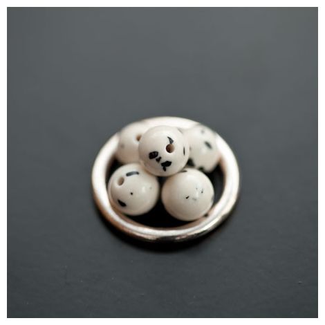 Perle en Turquoise Synthétique Rond 8mm Blanc Dalmatien