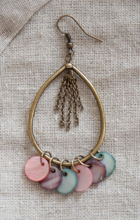 creation-bijoux-bronze-boucles-d-oreilles-sequins--1 Création bijoux : les boucles d'oreilles été indien