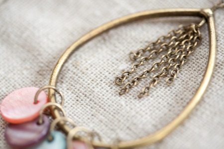 creation-bijoux-bronze-boucles-d-oreilles-sequins--7