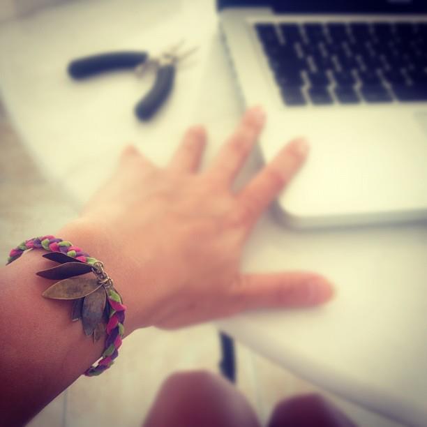 Tuto : Aya la belle ou le bracelet sauvage