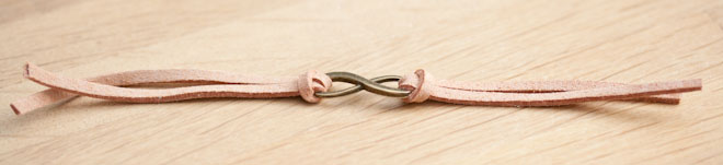 diy creation bijoux bracelet infini suédine