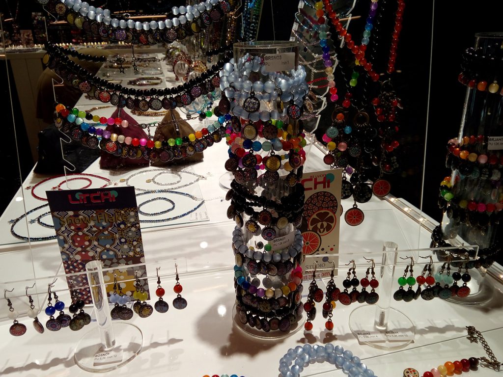 Bracelets Stand Litchi Bijorhca 09/2016