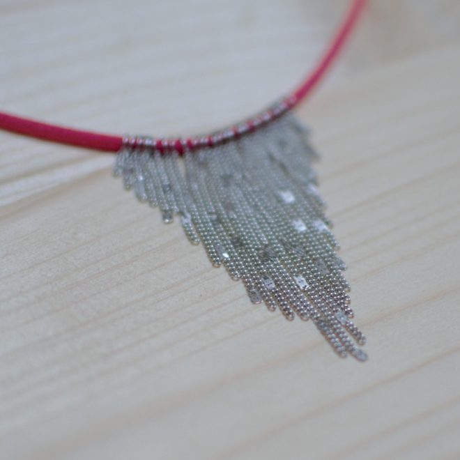 Tuto : le collier qui brille !