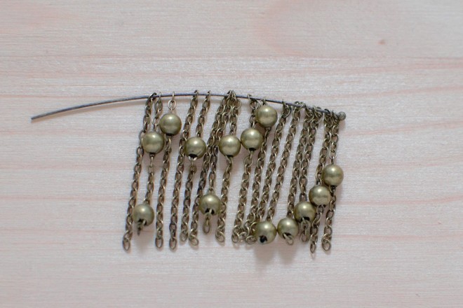 petits morceaux de cha&icirc;ne &agrave; boule