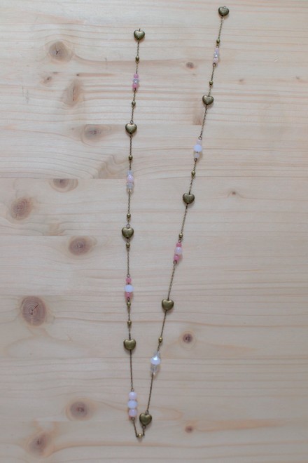 alternance cha&icirc;ne, c&oelig;urs, perles roses