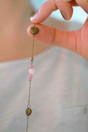 d&eacute;tails sautoirs fin et d&eacute;licat saint valentin