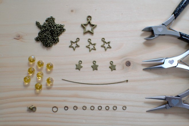 matériel nécessaire collier étoilé