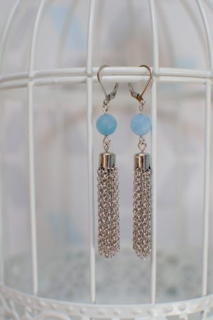 boucles d'oreilles pendantes bleues et argentées